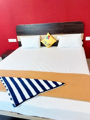 1 dormitorio, caja fuerte, sistema de insonorización y ropa de cama
