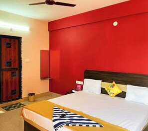 In-room safe, soundproofing, bed sheets - Hotel Aadhya Beach Resort Puri (Brahmagiri)