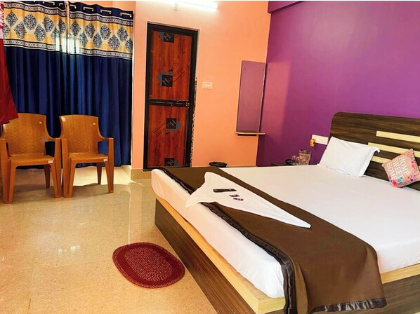 In-room safe, soundproofing, bed sheets - Hotel Aadhya Beach Resort Puri (Brahmagiri)