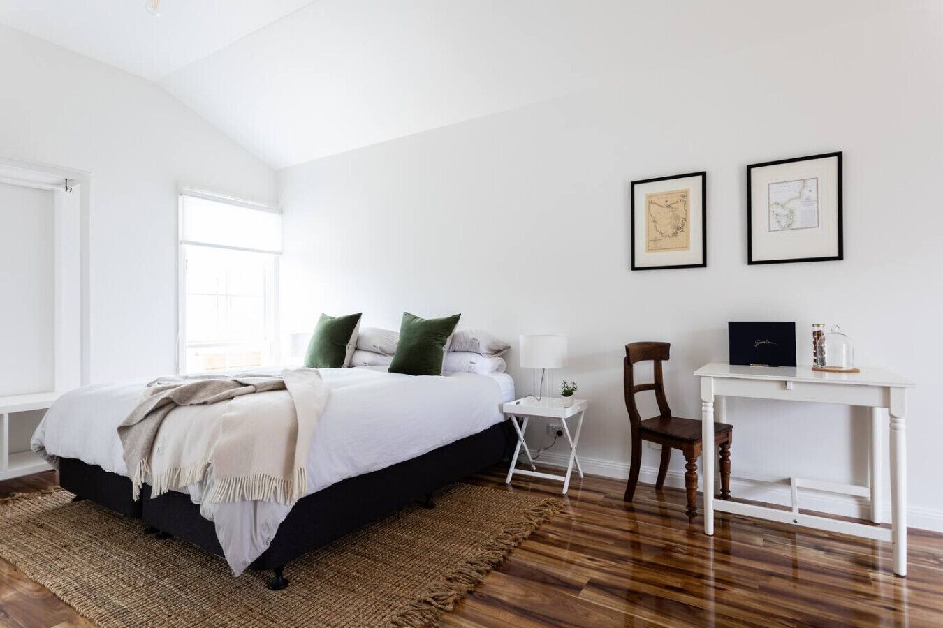 1 bedroom, travel cot, WiFi, bed sheets