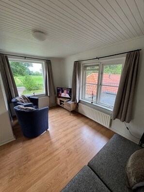 Huoneisto, useita sänkyjä, keittotila, näköala puutarhaan | Pimennysverhot, äänieristys, ilmainen Wi-Fi