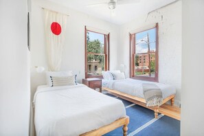 2 bedrooms, desk, iron/ironing board, free WiFi