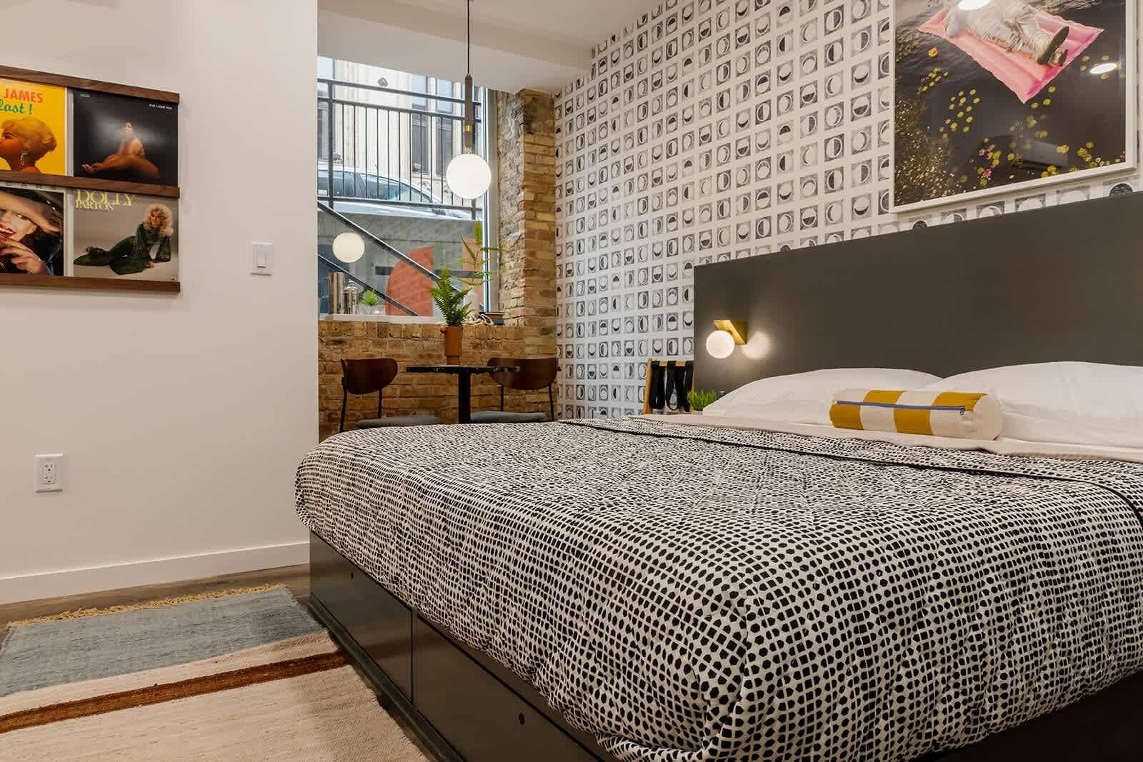 2 quartos, ferros/tábuas de passar roupa, Wi-Fi, roupa de cama