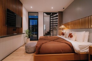 3 chambres, fer et planche à repasser, Wi-Fi, draps fournis