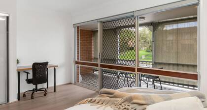 High-Value 4Beds | Workspace | Near Mall & Highway