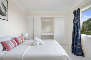 4 dormitorios, tabla de planchar con plancha, wifi y ropa de cama