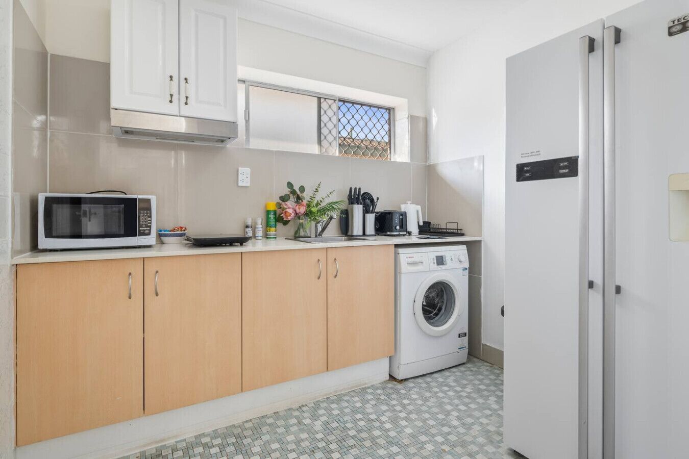 Fridge, microwave, stovetop, toaster