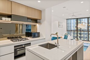 Fridge, microwave, oven, stovetop