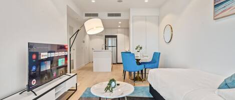 1 chambre, fer et planche à repasser, Wi-Fi, draps fournis