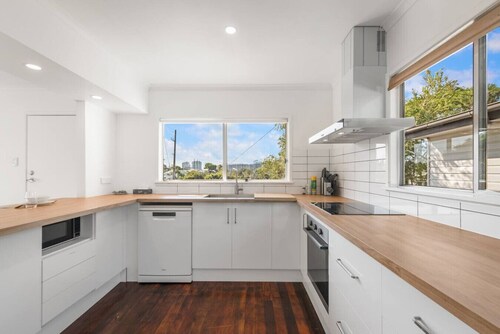 3Beds Value & Comfort Stay | Airport, CBD & Cafes