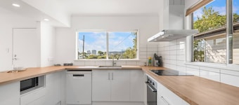 3Beds Value & Comfort Stay | Airport, CBD & Cafes