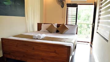 Deluxe Double Room | Laptop workspace, free WiFi