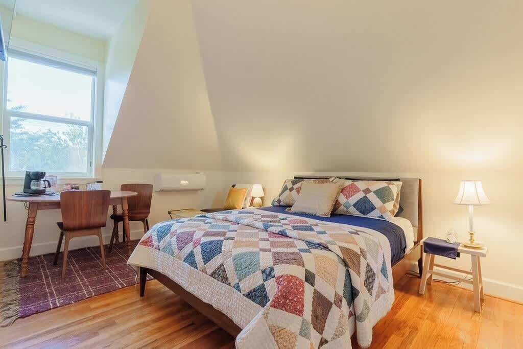 1 bedroom, iron/ironing board, travel cot, WiFi