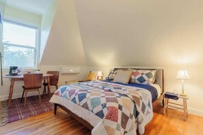 1 bedroom, iron/ironing board, travel cot, WiFi