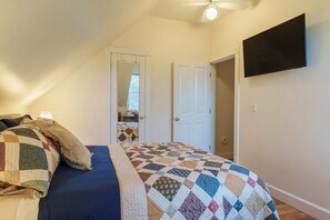 1 bedroom, iron/ironing board, travel crib, WiFi