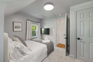 2 Schlafzimmer, Schreibtisch, Bügeleisen/Bügelbrett, WLAN