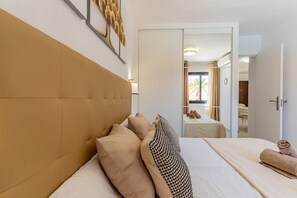 2 habitaciones, tabla de planchar con plancha y internet 