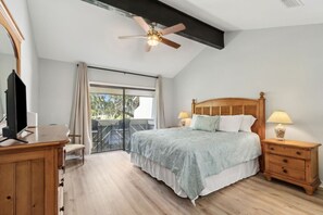 2 bedrooms, iron/ironing board, travel cot, free WiFi