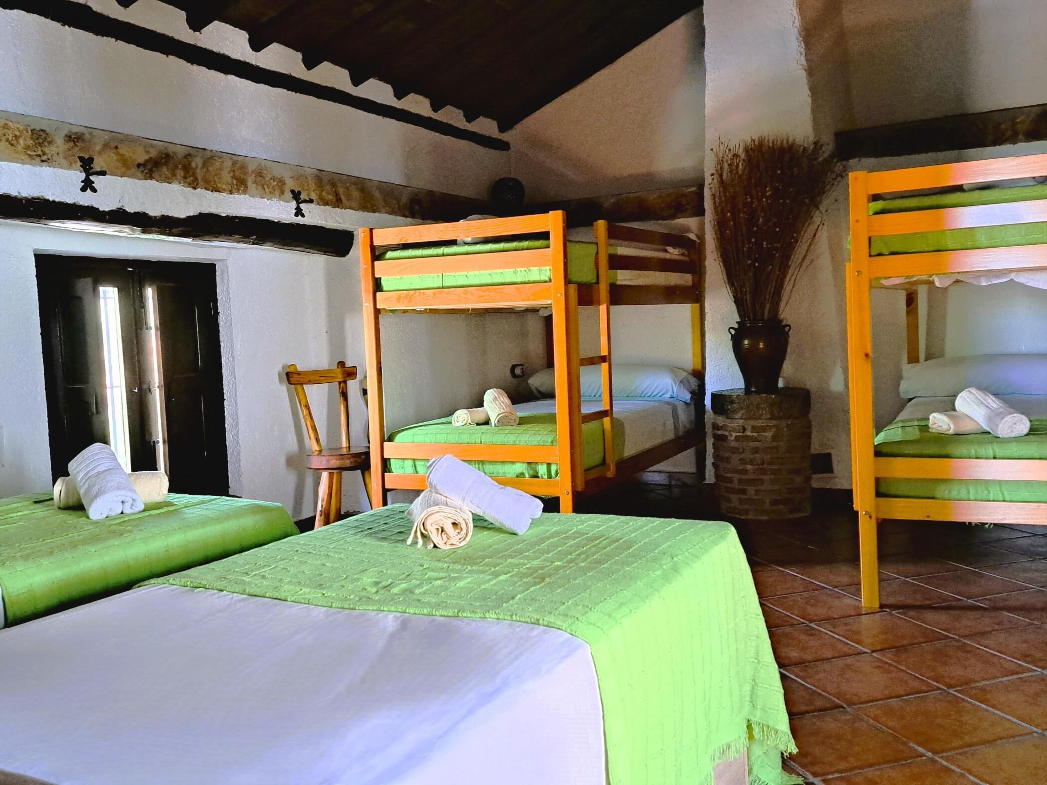 2 dormitorios, Internet, ropa de cama