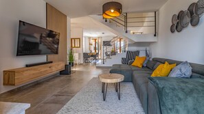 TV, fireplace - Villa Bella by Villas Guide (Vodnjan)