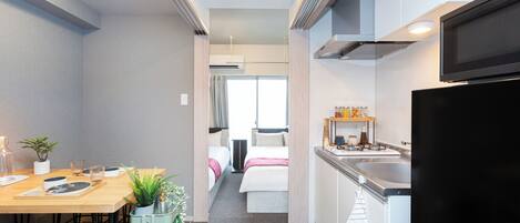 Iron/ironing board, free WiFi, bed sheets