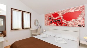 4 Schlafzimmer, Bügeleisen/Bügelbrett, kostenloses WLAN, Bettwäsche