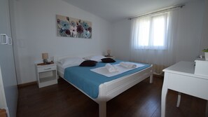 2 sovrum, strykjärn/strykbräda, gratis wi-fi och sängkläder