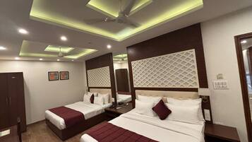 Family Triple Room | Bathroom