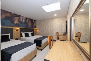 9 bedrooms, iron/ironing board, WiFi, bed sheets