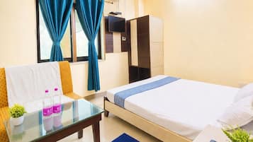 Chambre Double Deluxe, climatisation | Coffres-forts dans les chambres, bureau, chambres insonorisées