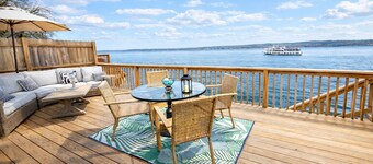 Arcade/ Kayaks/ Games in Waterfront River Beach Home in Peoria Heights w/ 3 Beds