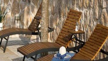 حمام سباحة خارجي