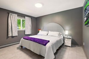 2 Schlafzimmer, Bügeleisen/Bügelbrett, Bettwäsche