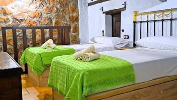 1 bedroom, internet, bed sheets