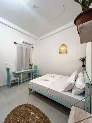 Deluxe Double Room, Patio, Garden View | Desk, laptop workspace, free WiFi - Gypsea Arugambay (Arugam Bay)