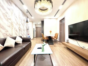 Căn hộ Cao cấp, 2 phòng ngủ, quang cảnh thành phố | Bộ đồ giường cao cấp, trang trí khác biệt 