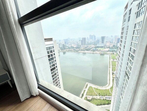 Appartement Ville, 3 chambres, vue sur le lac | Literie de qualité, décor unique, ameublement unique