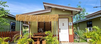 Fully Furnished Bungalow in Olango Island w/ WiFi, AC and Washing Machine