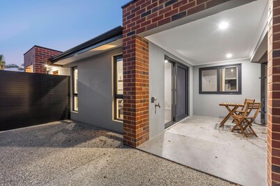 Whole House | 3 bedroom & 2 bathroom | Premium Getaway | For Up to 4 People