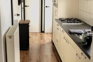 Fridge, oven