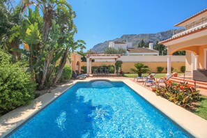 Pool - Luxury all-inclusive villa in Denia (Denia)