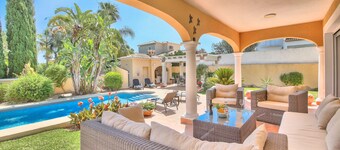 Luxury all-inclusive villa in Denia