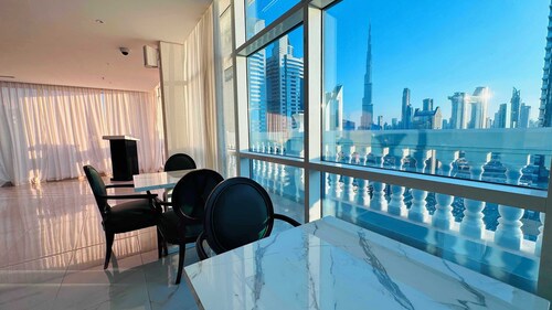 Emirates Grand Hotel Opposite DIFC