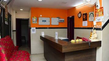 Desk, laptop workspace, free WiFi