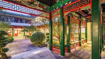 Kiến trúc tòa nhà