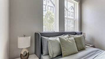 3 habitaciones, tabla de planchar con plancha y wifi gratis