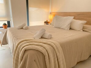 3 bedrooms, iron/ironing board, WiFi, bed sheets - Luxury penthouse on the beach with pool - holaVivienda (Dénia)
