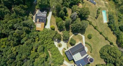 Holiday Cottage with Pool in Sant Hilari Sacalm – Masoveria del Castell de Villavecchia