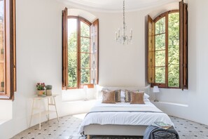 17 Schlafzimmer, Reisekinderbett, kostenloses WLAN, Bettwäsche