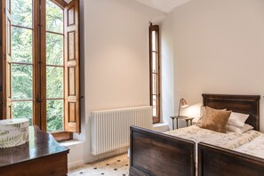 17 habitaciones, cuna de viaje, wifi gratis y ropa de cama 